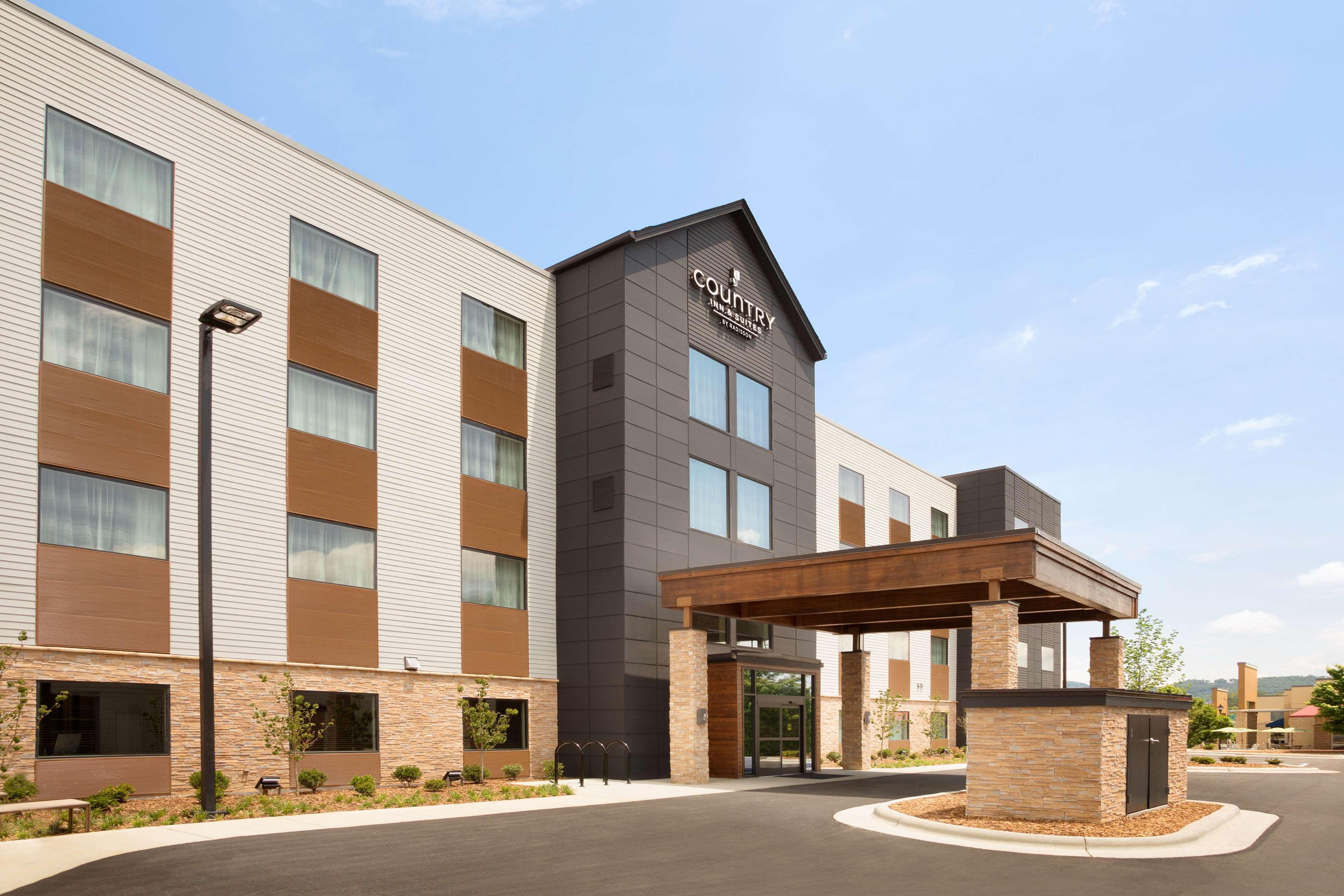 Country Inn & Suites By Radisson Asheville River Arts District Εξωτερικό φωτογραφία